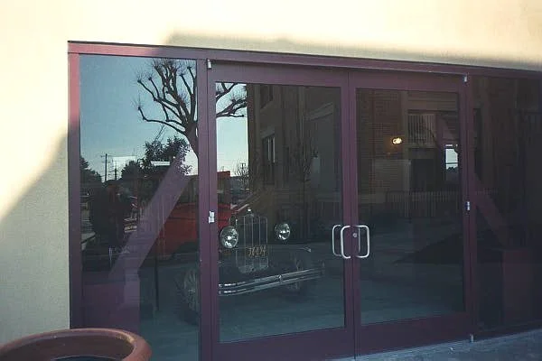 Today the Oakland factory is a very busy place, as it now serves has a shopping center known as Durant Square. These pictures show the exterior has be
